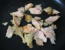 塩鮭と小松菜のパスタ　調理②