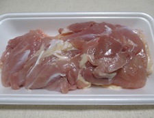 鶏もも肉のパプリカ胡麻ラーユ炒め　材料①