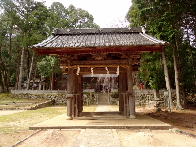 赤渕神社　勅使門