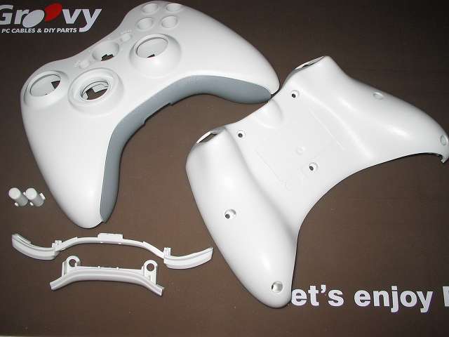 Xbox 360 コントローラー （ホワイト） 黄ばみ取りが完了したプラスチックカバーと L1・R2 ボタン、スタート・セレクトボタン
