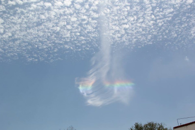 mysterious-iridescent-cloud-falls-from-sky-mexico.jpg